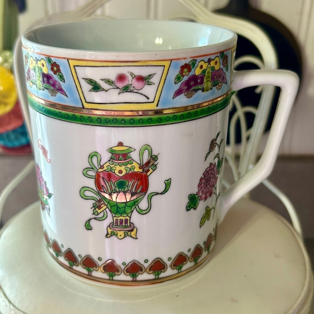 Porcelain Floral & Urn Accent Mug in White and Multi-Color